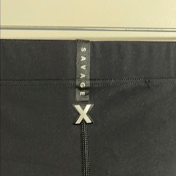 Savage X Fenty Black Ruched Performance Leggings | Size L - Picture 5 of 7